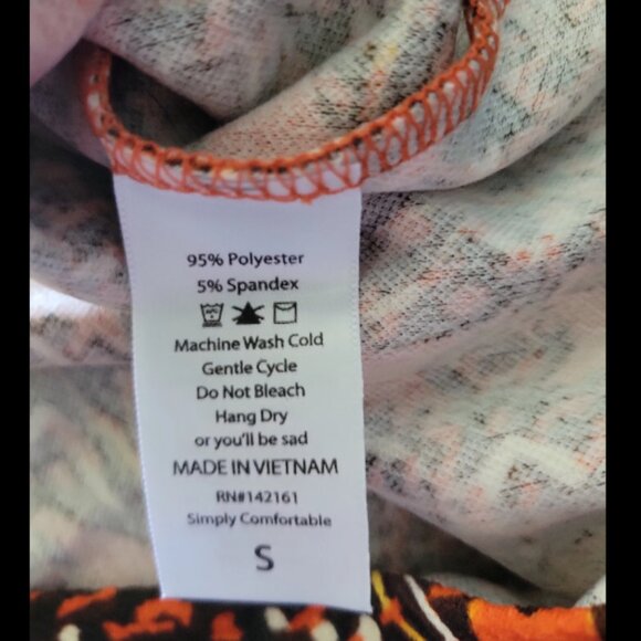 Womens size small LuLaRoe Cassie skirt. New with tags - Picture 4 of 4